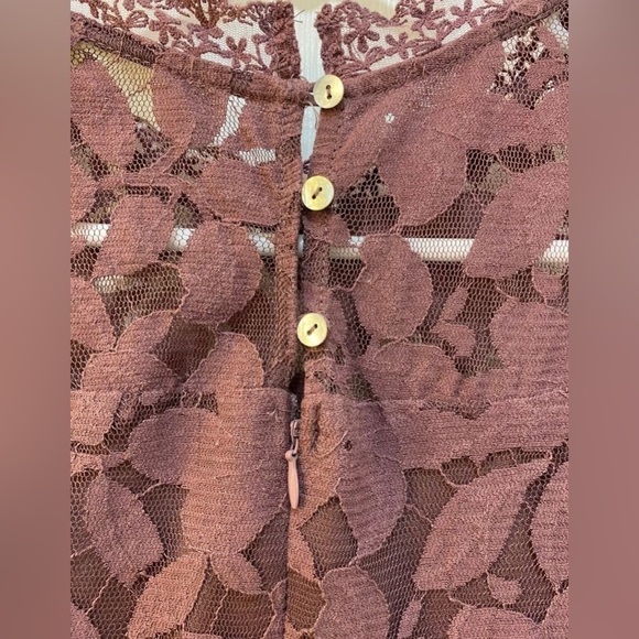 Altar'd State Sleeveless A-Line Plum Lace Overlay Floral Dress Women's Size S. - Picture 4 of 5